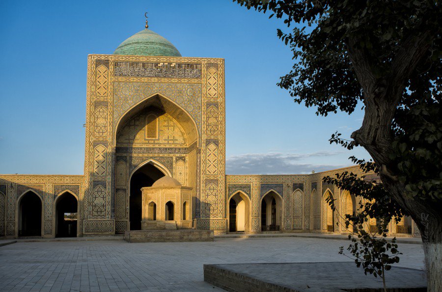 Cour intérieure de la Mosquée Poy Kalon