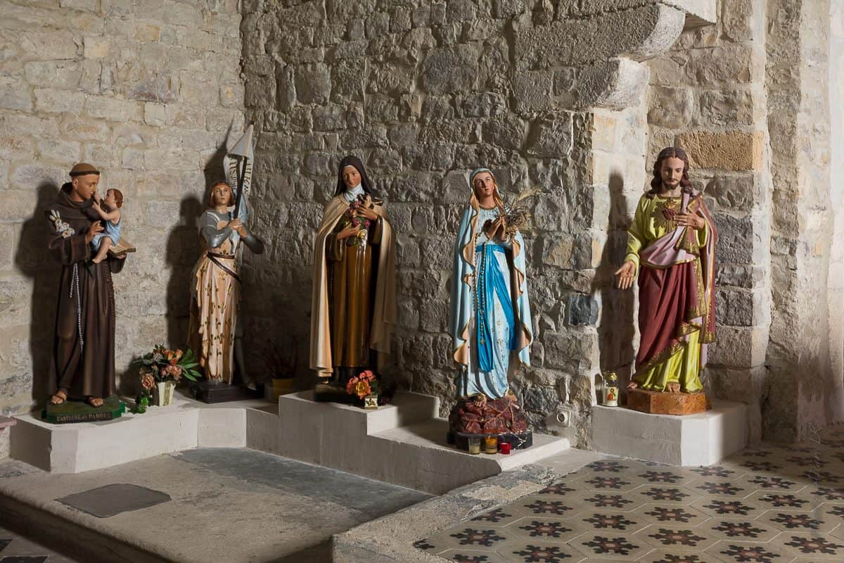 sculptures église de Saint Thomé