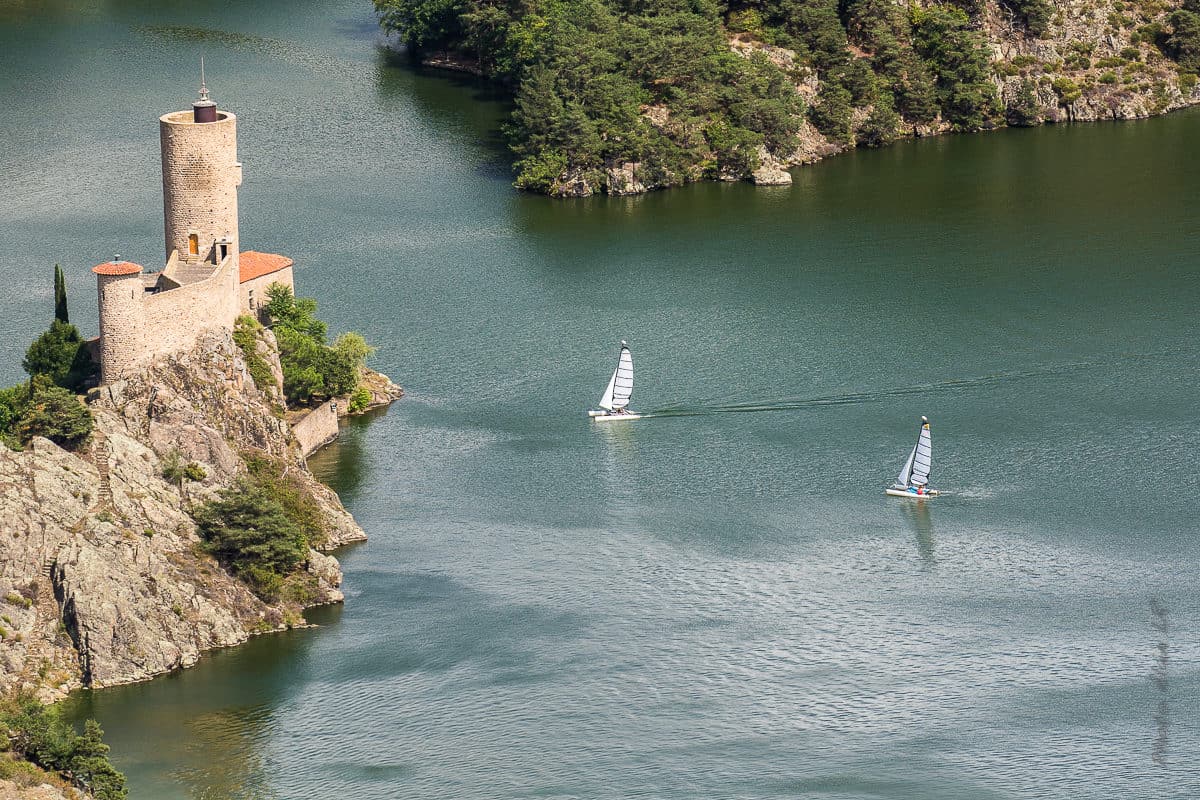 Voiliers sur le Lac de Grangent